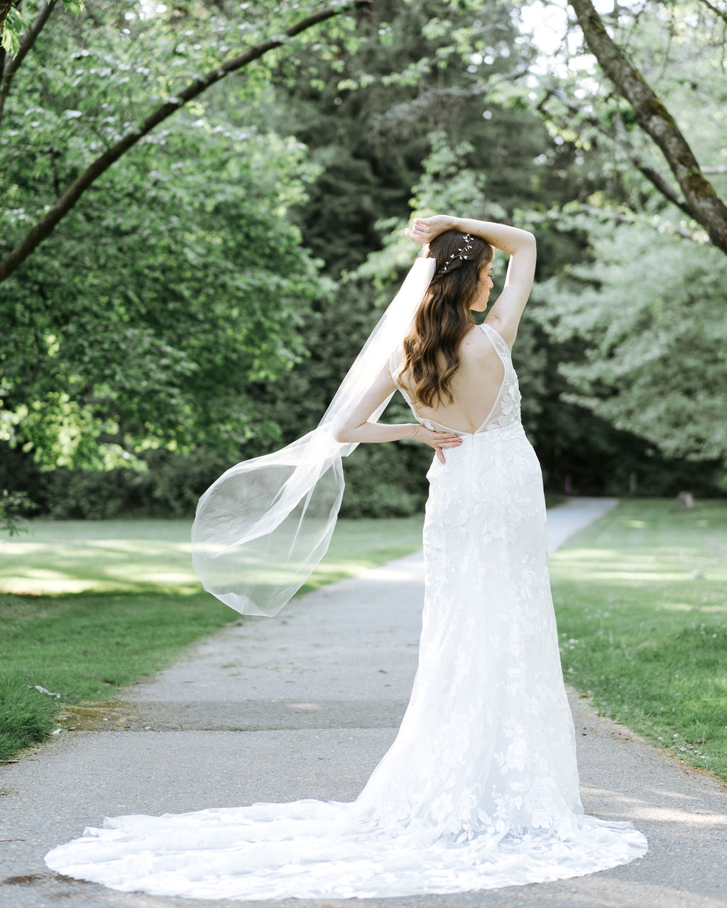 Atelier Elise Lily Single Layer Fingertip Veil Ivory