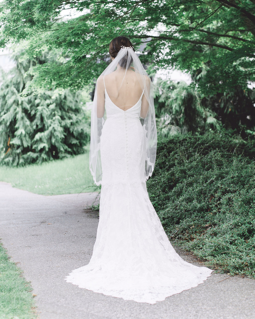 Atelier Elise Lily Single Layer Fingertip Veil Ivory