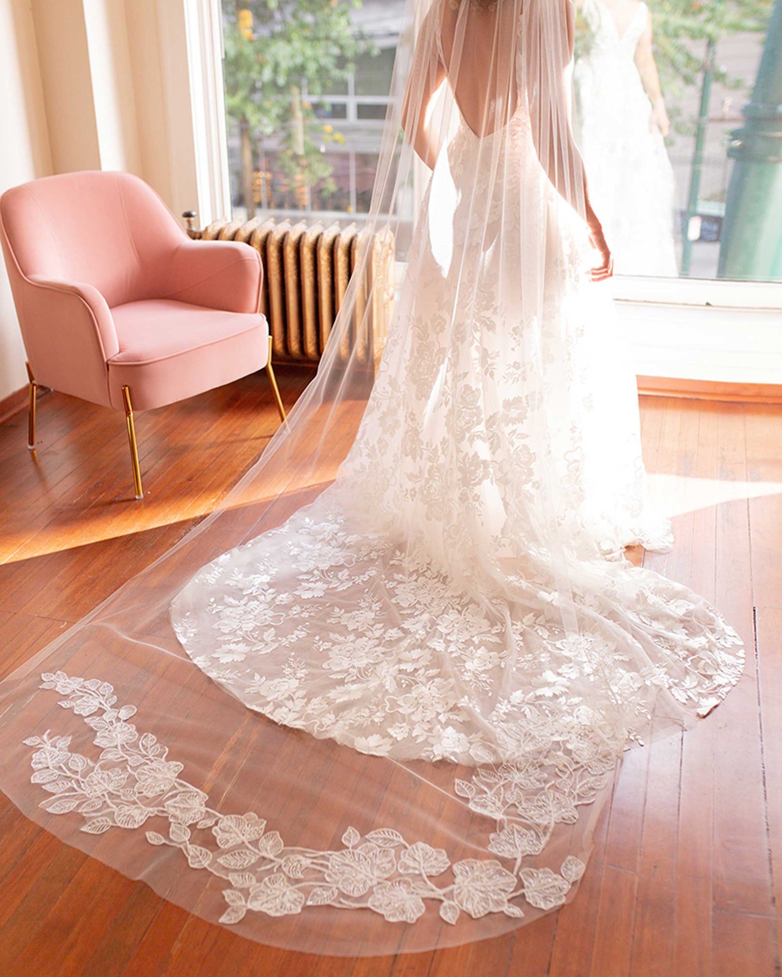 Camellia Beaded Lace Fingertip Veil – Atelier Elise