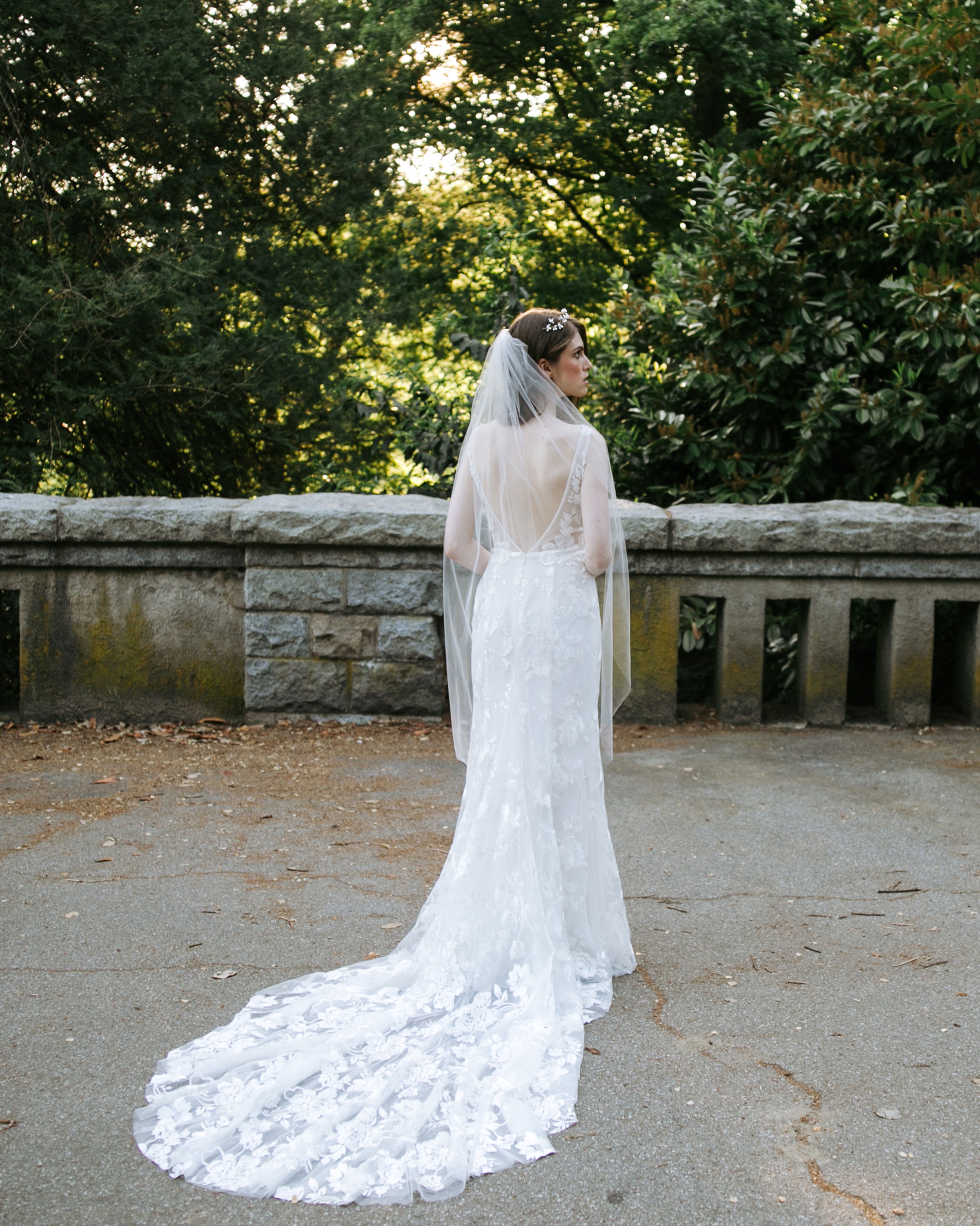 Lily Single Layer Fingertip Veil – Atelier Elise